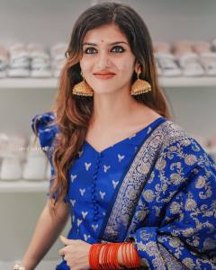 gayathri-suresh-in-blue-churidar