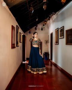 gayathri-suresh-in-blue-lehenga-with-stylish-makeup-look-003