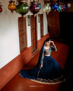 gayathri-suresh-in-blue-lehenga-with-stylish-makeup-look-006