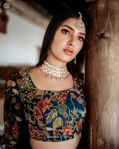 gayathri-suresh-in-blue-lehenga-with-stylish-makeup-look-015