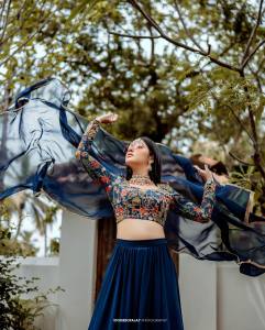 gayathri-suresh-in-blue-lehenga-with-stylish-makeup-look-017