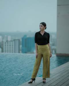 gayathri-suresh-in-loose-pants-with-top-combo-set-photos-003
