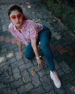 gayathri-suresh-instagram-photos-hd-001