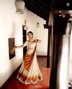 gayathri-suresh-kerala-saree-photos-011