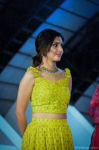 gayathri-suresh-latest-images-kerala9-001