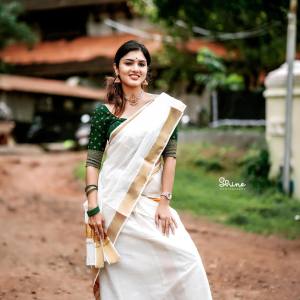 gayathri-suresh-latest-onam-2022-photos-in-kerala-saree-005
