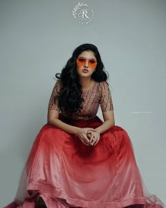 gayathri suresh latest photoshoot pics-001