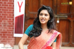 gayathri-suresh-latest-stills-341-00124
