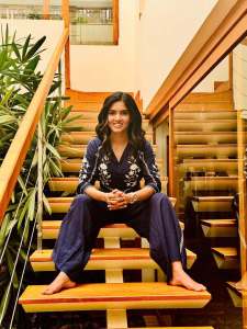 gayathri-suresh-new-look-and-makeup-style-photos-013