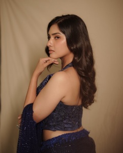 gayathri-suresh-new-look-and-makeup-style-photos-014