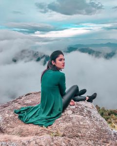 gayathri-suresh-new-photos-021-007