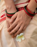gayathri-suresh-in-beige-cotton-saree-with-red-floral-embroidery-along-the-border-photos-005