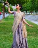 gayathri-suresh-in-dhavani-dress-photos-003