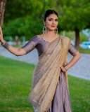 gayathri-suresh-in-dhavani-dress-photos