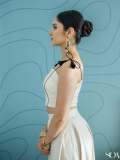 gayathri-suresh-in-structured-cropped-corset-style-bodice-in-off-white-handloom-cotton-or-linen-designed-with-a-straight-square-neckline-001