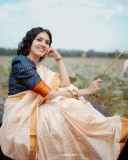 gayathri-suresh-kerala-saree-photos