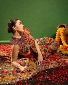 actress-hansika-motwani-latest-trending-fashion-photos-043