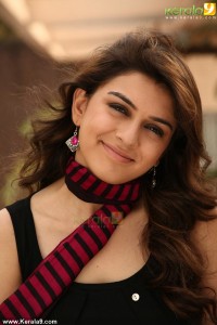 hansika-latest-pics-00126