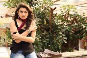 hansika-latest-pics-00154