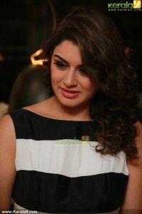 hansika-latest-pics-00333