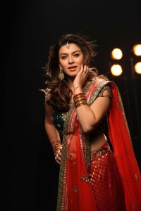 hansika-latest-stills-00157
