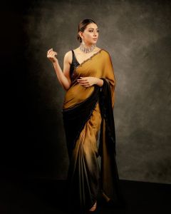 hansika-motwani-in-black-and-gold-saree-001
