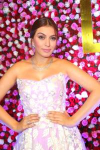 hansika-motwani-latest-stills-885-00545