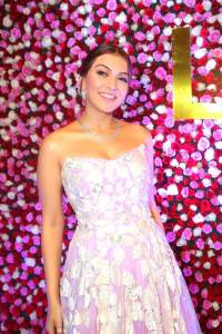hansika-motwani-latest-stills-885-00695