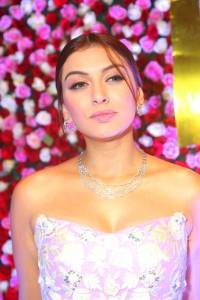 hansika-motwani-latest-stills-885-00712
