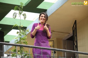 hansika-motwani-new-photos-00469