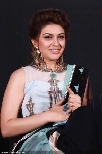 hansika-photos-85-00136