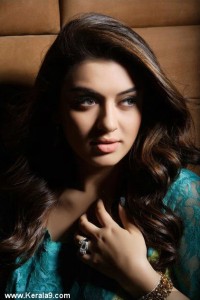 hansika_latest_stills-00327