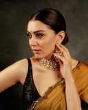 hansika-motwani-in-black-and-gold-saree-006