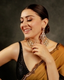 hansika-motwani-in-black-and-gold-saree-007