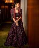 hansika-motwani-in-long-skirt-photos-002