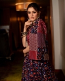 hansika-motwani-in-long-skirt-photos