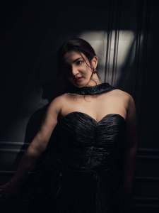 actress-honey-rose-viral-photo-trending-dressing-style-013