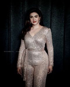 honey-rose-in-jumpsuit-dress-style-photos-005