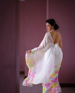 honey-rose-in-off-shoulder-blouse-and-saree-005