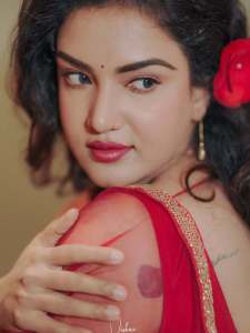 honey-rose-in-rani-red-color-anarkali-net-design-photos-005