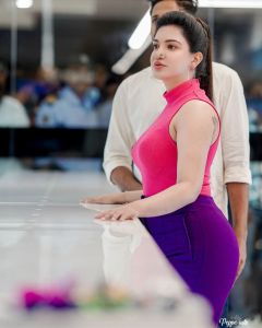 honey-rose-in-violet-pants-and-pink-top-photos-008