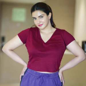 honey-rose-in-workout-outfit-dress-photos-001