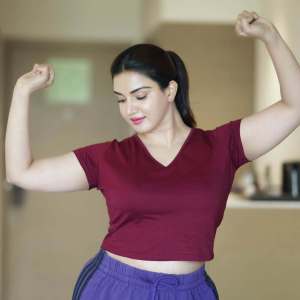 honey-rose-in-workout-outfit-dress-photos-002