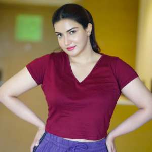 honey-rose-in-workout-outfit-dress-photos-004