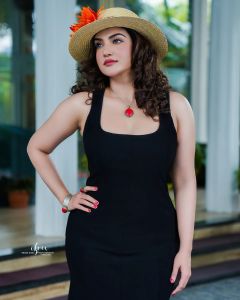 honey-rose-latest-images-in-black-dress-051-001