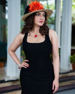 honey-rose-latest-images-in-black-dress-051-003