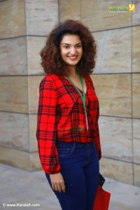 honey-rose-latest-photos-088642-224