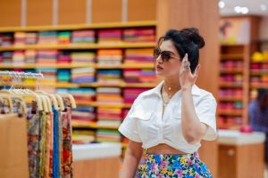 honey-rose-latest-photos-in-printed-pants-with-white-shirt-005