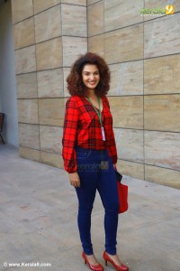 honey-rose-latest-stills-099882-61