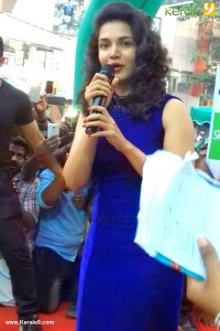 honey-rose-latest-stills-400-00364